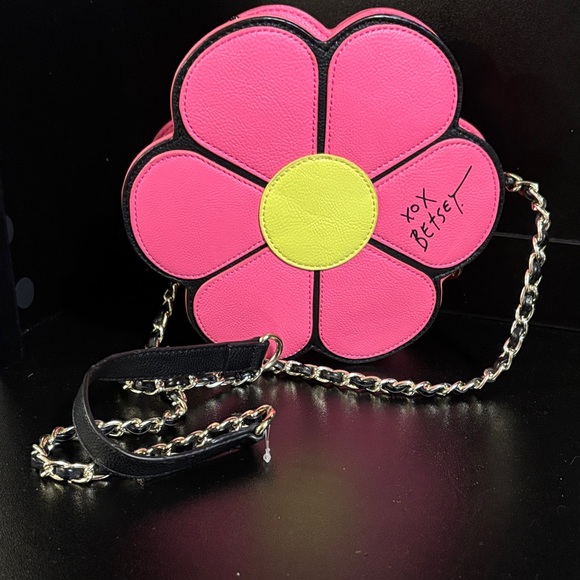 Betsey Johnson Handbags - Betsey Johnson Full Bloom Crossbody Bag